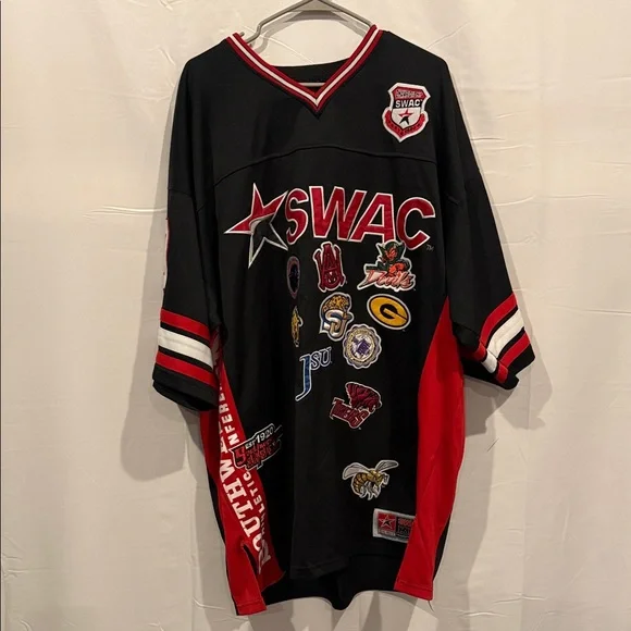 Men's Black and Red Sweatshirt - Picture 3 of 10